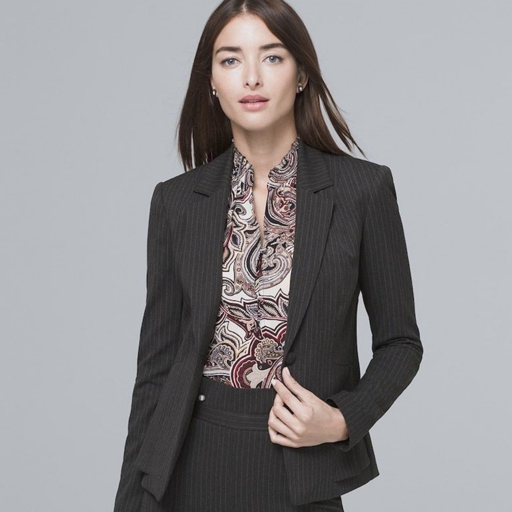 Beautiful tailored jacket with removable pearls